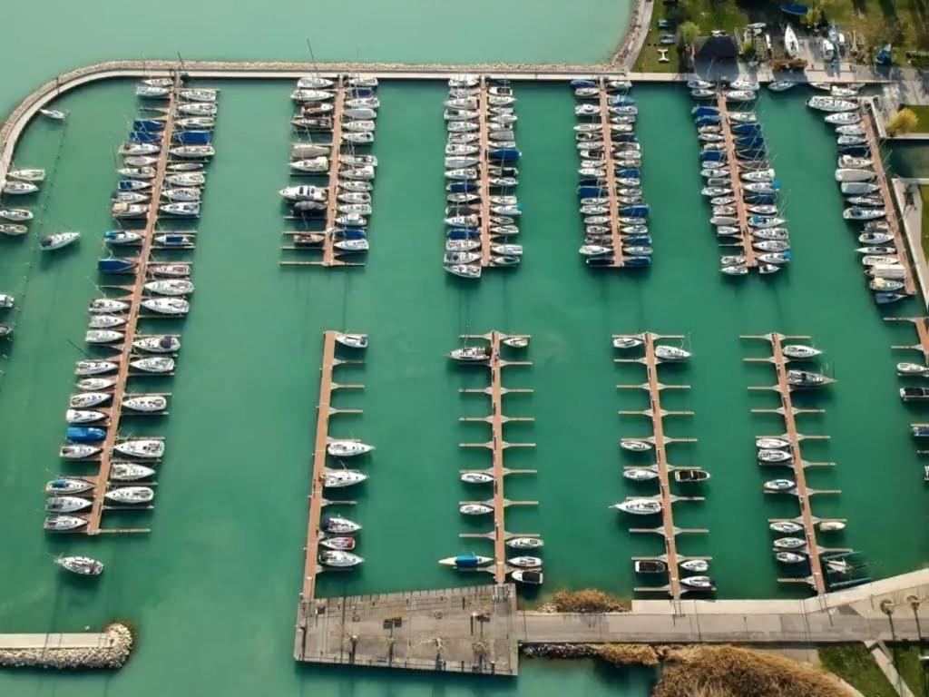 Apartamento Hello Balaton Alsóörs Exterior foto
